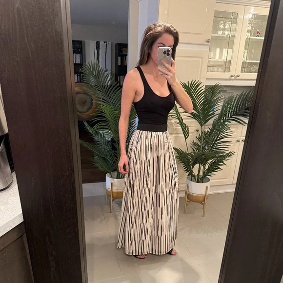 Black and White Sleeveless Maxi Dress,  Armani Exchange, US 0 - Picture 2 of 7